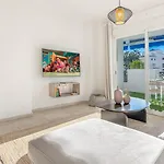 Vacation I Puerto Banus Apt, 24-7 Security, A Minute From The Marina, The Sea And Luxury Shopping *