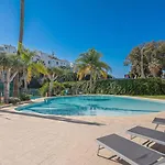 Vacation I Puerto Banus Apt, 24-7 Security, A Minute From The Marina, The Sea And Luxury Shopping Apartman Marbella