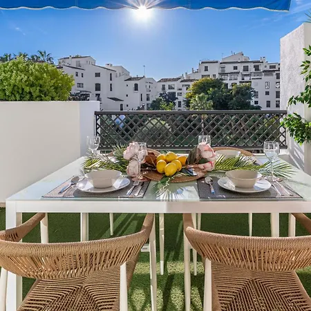 Vacation I Puerto Banus Apt, 24-7 Security, A Minute From The Marina, The Sea And Luxury Shopping Apartament Marbella