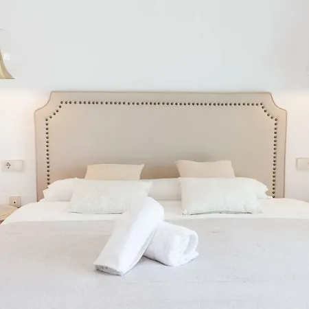 Vacation I Puerto Banus Apt, 24-7 Security, A Minute From The Marina, The Sea And Luxury Shopping * Марбелья