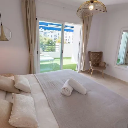 Vacation Marbella: Puerto Banus With Marina Access Apartment *