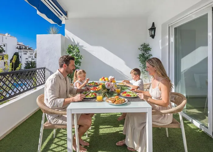 Apartment Vacation Marbella: Puerto Banus With Marina Access