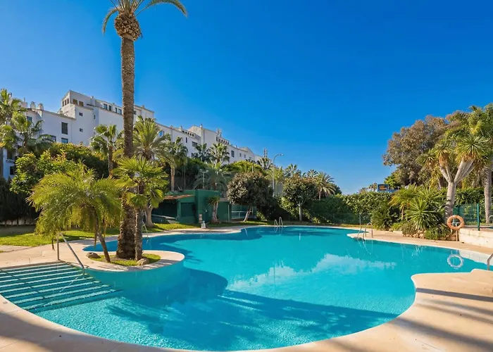 Vacation Marbella: Puerto Banus With Marina Access Apartment *